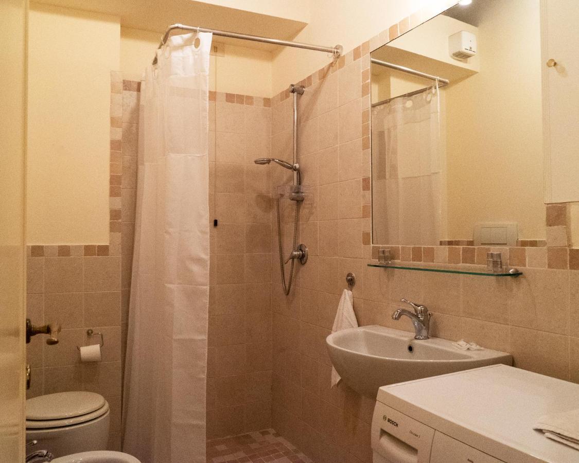 Antica Pelleria Apartment Лука Екстериор снимка